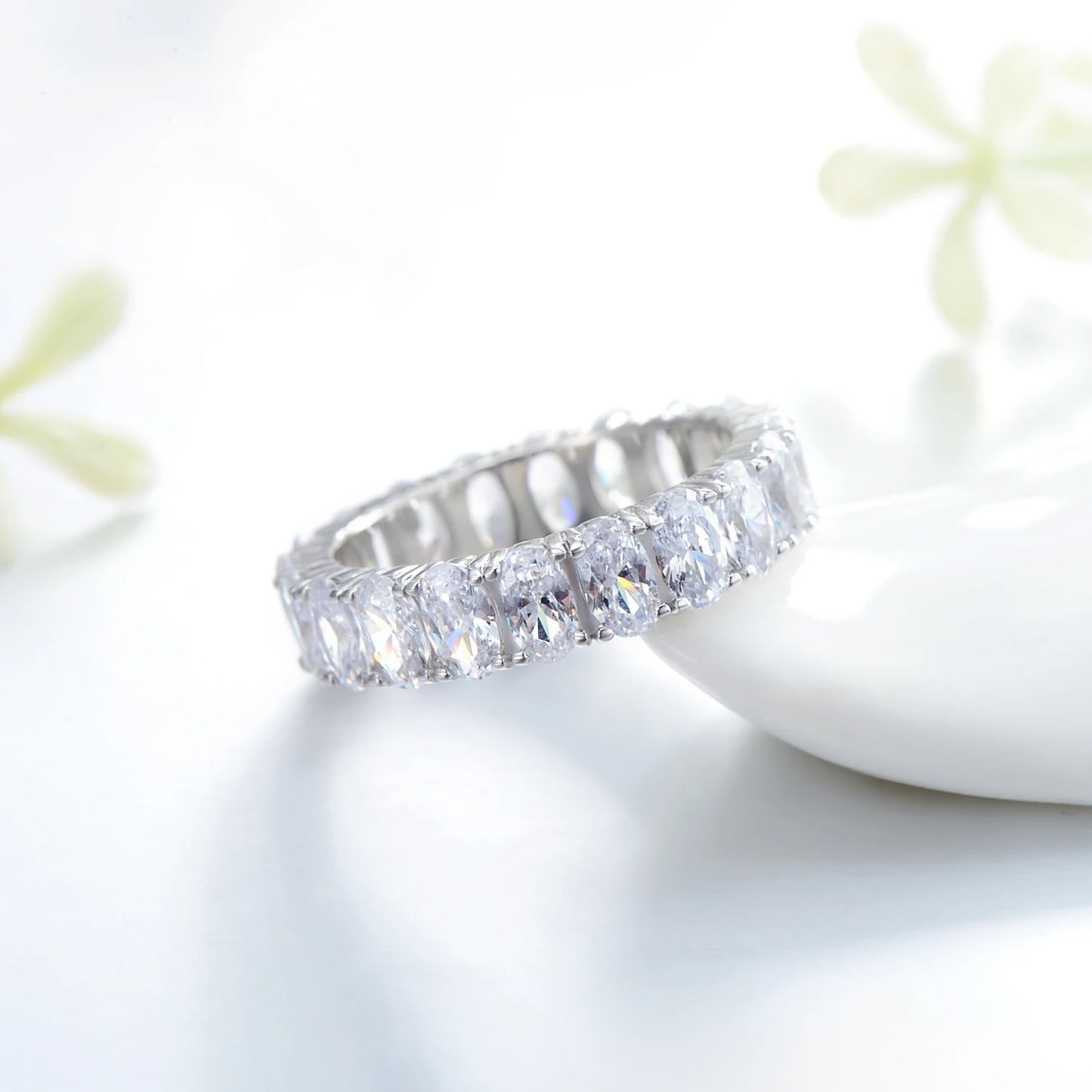 ICED LOOP RING