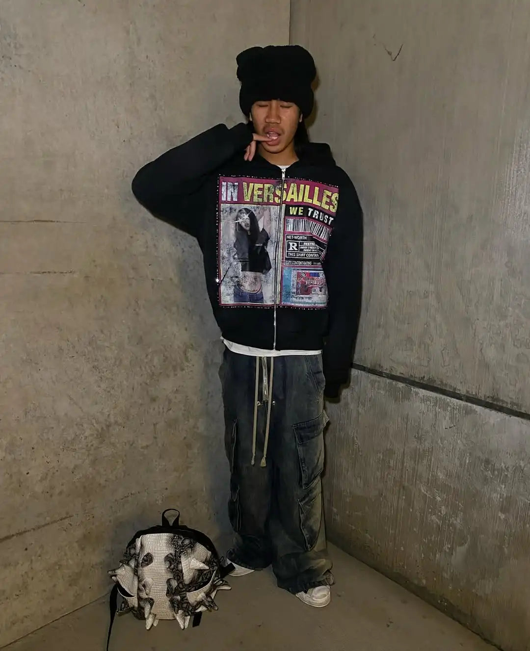 RETRO 'V' HOODIE